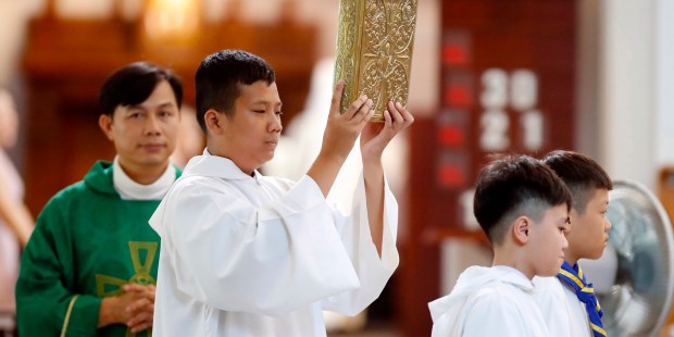VIETNAM : avec la hausse des vocations, les séminaires sont trop petits VN105201A